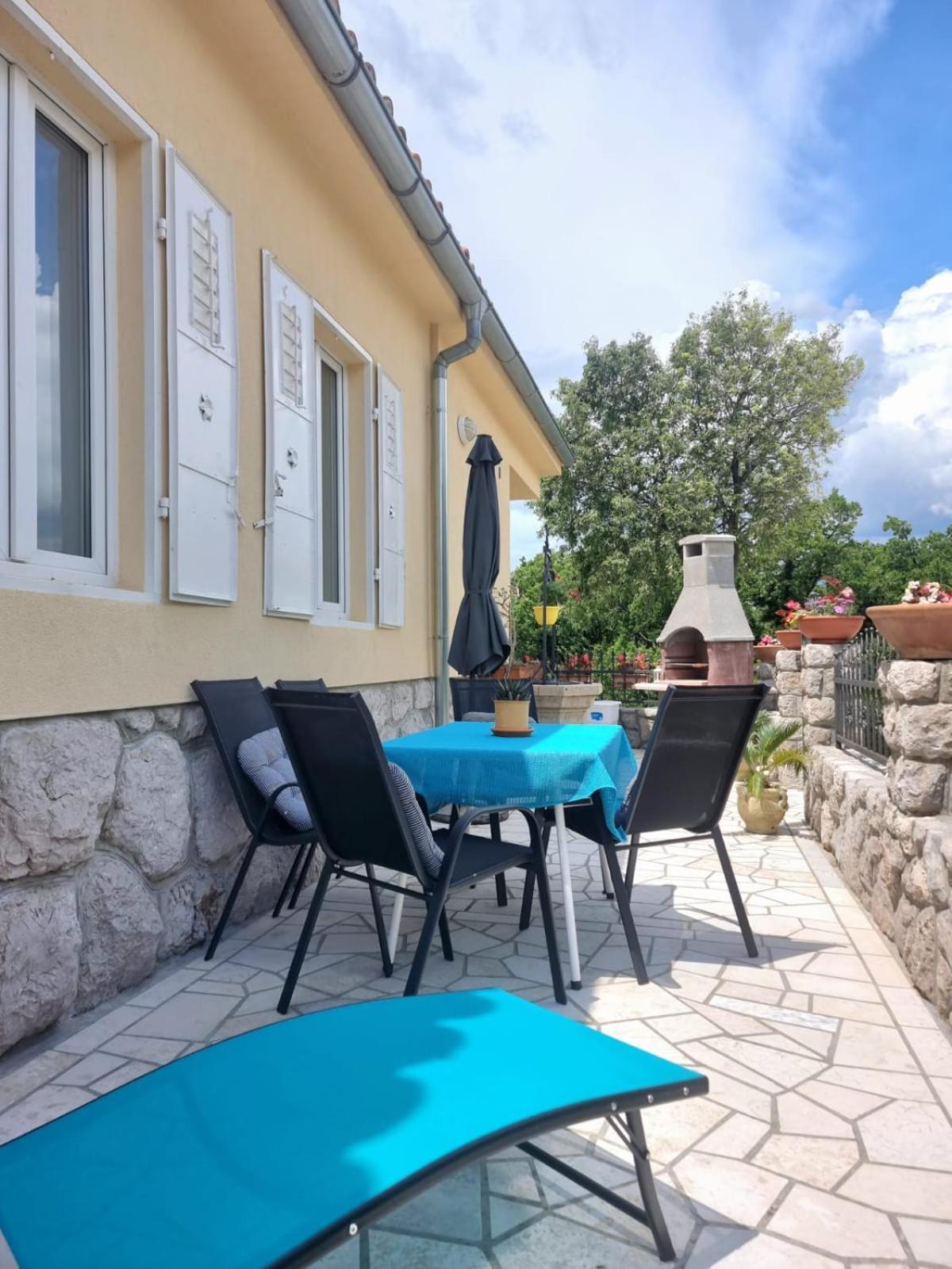 Apartment Paula Ядраново Екстер'єр фото