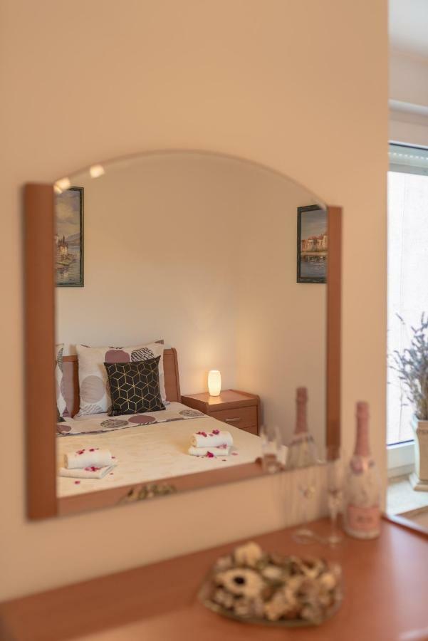 Apartment Paula Ядраново Екстер'єр фото